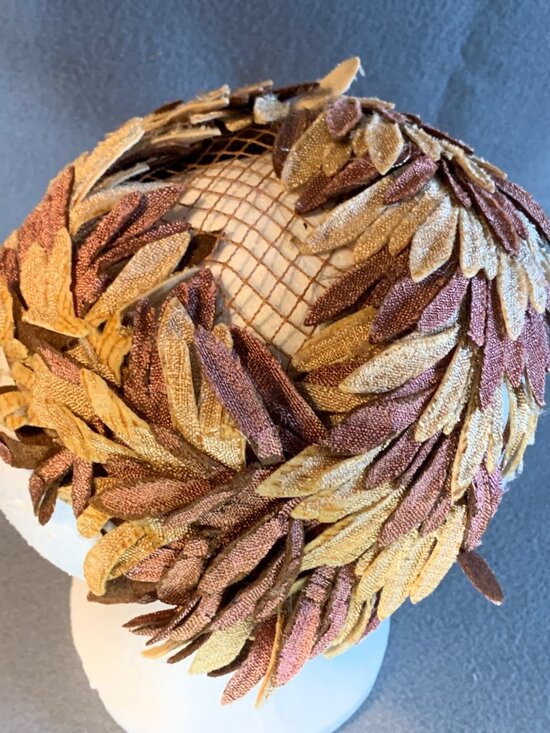 Vintage Velvet Trim Women’s Hat Size 22 Yellow & Rust Tones Leaf Design Retro St main image 7